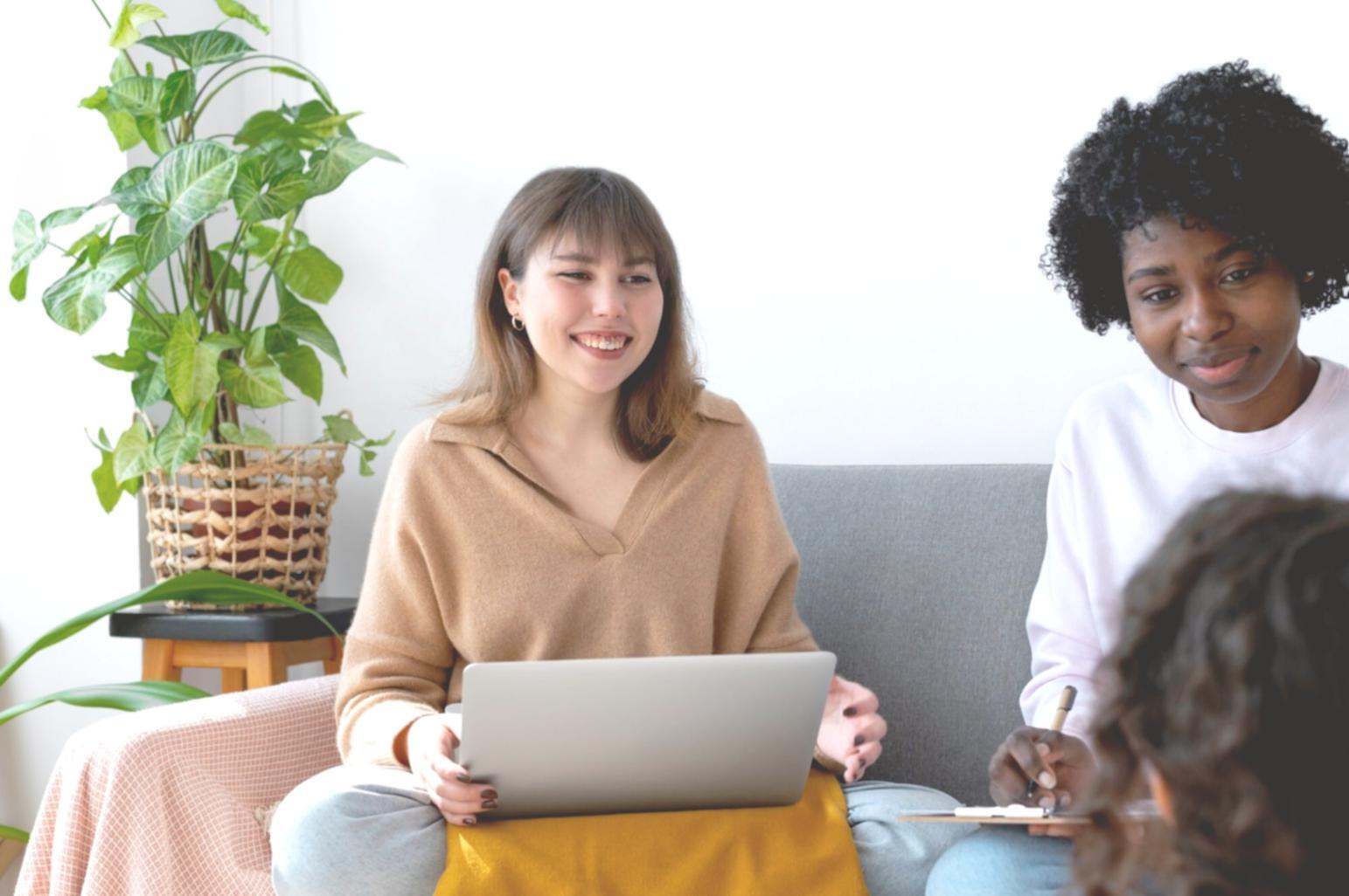 Tim Livermorex bekerja mengembangkan solusi pemodelan keuangan